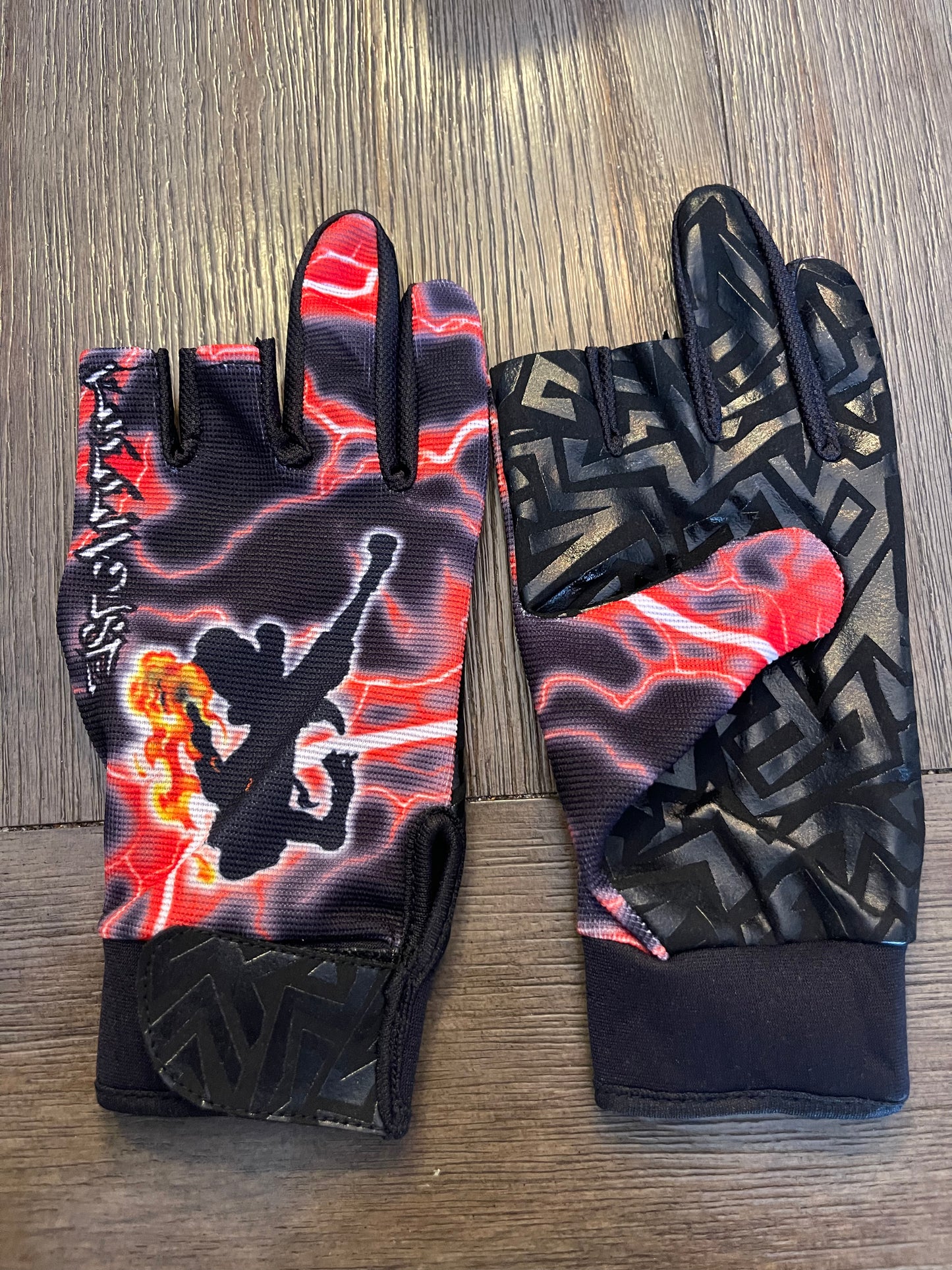 One ball gloves (blazes)